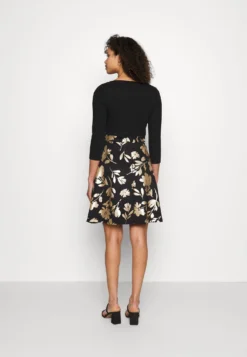 Anna Field Robe En Jersey - Black Gold -Femmes Vêtements Boutique 05b72f46a2404ba0845d513dfccad803 scaled