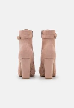 Bottines À Lacets - Light Pink -Femmes Vêtements Boutique 091506f967424038ae8866e0ad7b37ee scaled