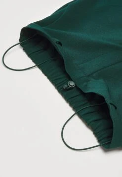 Anna Field Pantalon Classique - Dark Green -Femmes Vêtements Boutique 0b81146fb7644030a70ca9d22e119a4a scaled
