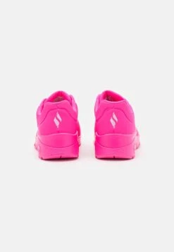 Uno - Baskets Basses - Hot Pink Durabuck -Femmes Vêtements Boutique 1436ede44d3f4a1383908e6784dd5ca2 scaled