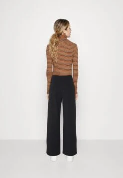 ONLY Onlansa Wide Pant - Pantalon Classique - Black -Femmes Vêtements Boutique 14d680e19b8642129fff7dbe87844298 scaled