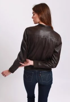 Lee Cooper Leather Jacket With Round Collar - 2 Zipped Side Pockets - - Veste En Cuir - Brown 7 Lee Cooper Leather Jacket With Round Collar - 2 Zipped Side Pockets - - Veste En Cuir - Brown -Femmes Vêtements Boutique 1b8ad6aeab754539a7c2abb4266f2b09
