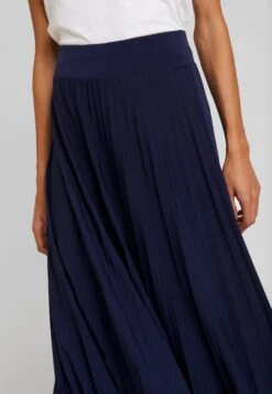 Anna Field Plisse A-Line Midi Skirt - Jupe Trapèze - Maritime Blue -Femmes Vêtements Boutique 26fb2dfd194f484b8d99b2172e5de5c7 scaled