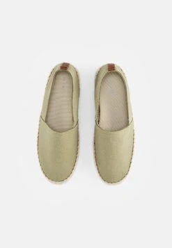 Pier One Rena Espadrille Unisex - Espadrilles - Olive -Femmes Vêtements Boutique 37f61750ec004994b62ae6ddcfad1a43 scaled