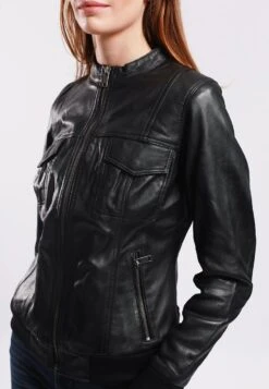 Lee Cooper Leather Jacket With Round Collar - 2 Zipped Side Pockets - - Veste En Cuir - Black 7 Lee Cooper Leather Jacket With Round Collar - 2 Zipped Side Pockets - - Veste En Cuir - Black -Femmes Vêtements Boutique 3af0732f8b234624ab699b2a3530ee3b
