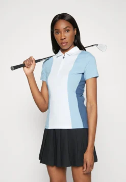 Evelina - Polo - Airy Blue -Femmes Vêtements Boutique 469eab20ebc249fea16afbe7e21ed035 scaled