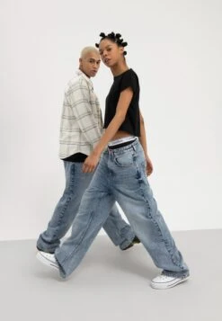 YOURTURN Baggy Jeans Unisex - Jean Boyfriend - Dark Blue Denim -Femmes Vêtements Boutique 47039cf62e0e4223bb19b517ea683054 scaled