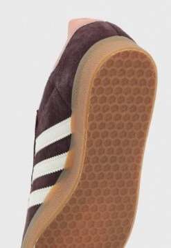 Adidas Originals Gazelle - Baskets Basses - Shadow Brown/Cream White 16 Adidas Originals Gazelle - Baskets Basses - Shadow Brown/Cream White -Femmes Vêtements Boutique 52b7d347a0d54f8089446241fdf8de23 scaled