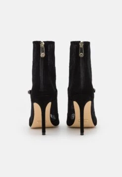 Guess Adyne - Bottines - Black 9 Guess Adyne - Bottines - Black -Femmes Vêtements Boutique 6a226fb746044d7ab32f2fe3c5bb6772 scaled