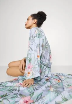 Anna Field Floral Robe - Peignoir - Blue -Femmes Vêtements Boutique 6d0f4ed8dd7d41149e200bef4940c5e6 scaled
