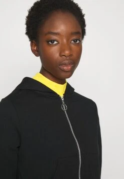 Even&Odd Sweat Zippé - Black -Femmes Vêtements Boutique 7bbda7e26c574ebdab9650a38dd1604e
