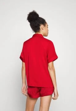 Anna Field Pyjama - Red 9 Anna Field Pyjama - Red -Femmes Vêtements Boutique 9b8efcb794984c67b8f75aa964fe647b scaled