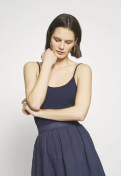 Anna Field 3Er Pack - Débardeur - White/Navy/Light Grey -Femmes Vêtements Boutique bafe6d5f6cc84d21b0c3c12d517deab3 scaled