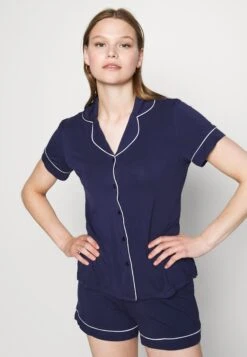 Anna Field Button Through Pj Set - Pyjama - Blue/White 10 Anna Field Button Through Pj Set - Pyjama - Blue/White -Femmes Vêtements Boutique ca0de327115340e9b0cf3dcf947f73c6 scaled