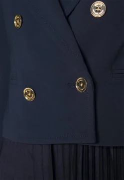 MICHAEL Michael Kors Fitted Db Crop Blazer - Blazer - Midnightblue -Femmes Vêtements Boutique cae72499e11547409a30fb08be6a89ba scaled