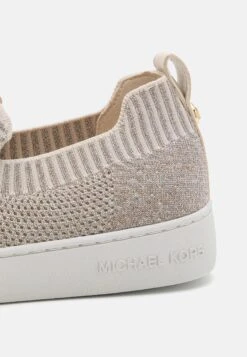 MICHAEL Michael Kors Juno - Mocassins - Champagne 13 MICHAEL Michael Kors Juno - Mocassins - Champagne -Femmes Vêtements Boutique d94aae8fd1914acba617873bd84681b1 scaled