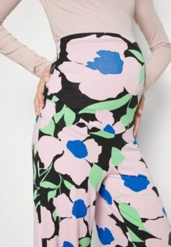 Pantalon Classique - Black/Pink/Green -Femmes Vêtements Boutique e2a4617e291d4d07a354654578b860f5 scaled