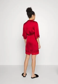 Anna Field Peignoir - Red -Femmes Vêtements Boutique f2d5beb726fd435aadc86e355494bee7 scaled